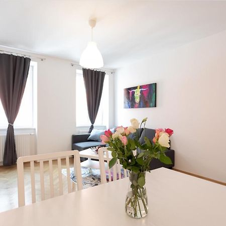 Charmante Wohnung L Bg8 Wien Exteriör bild