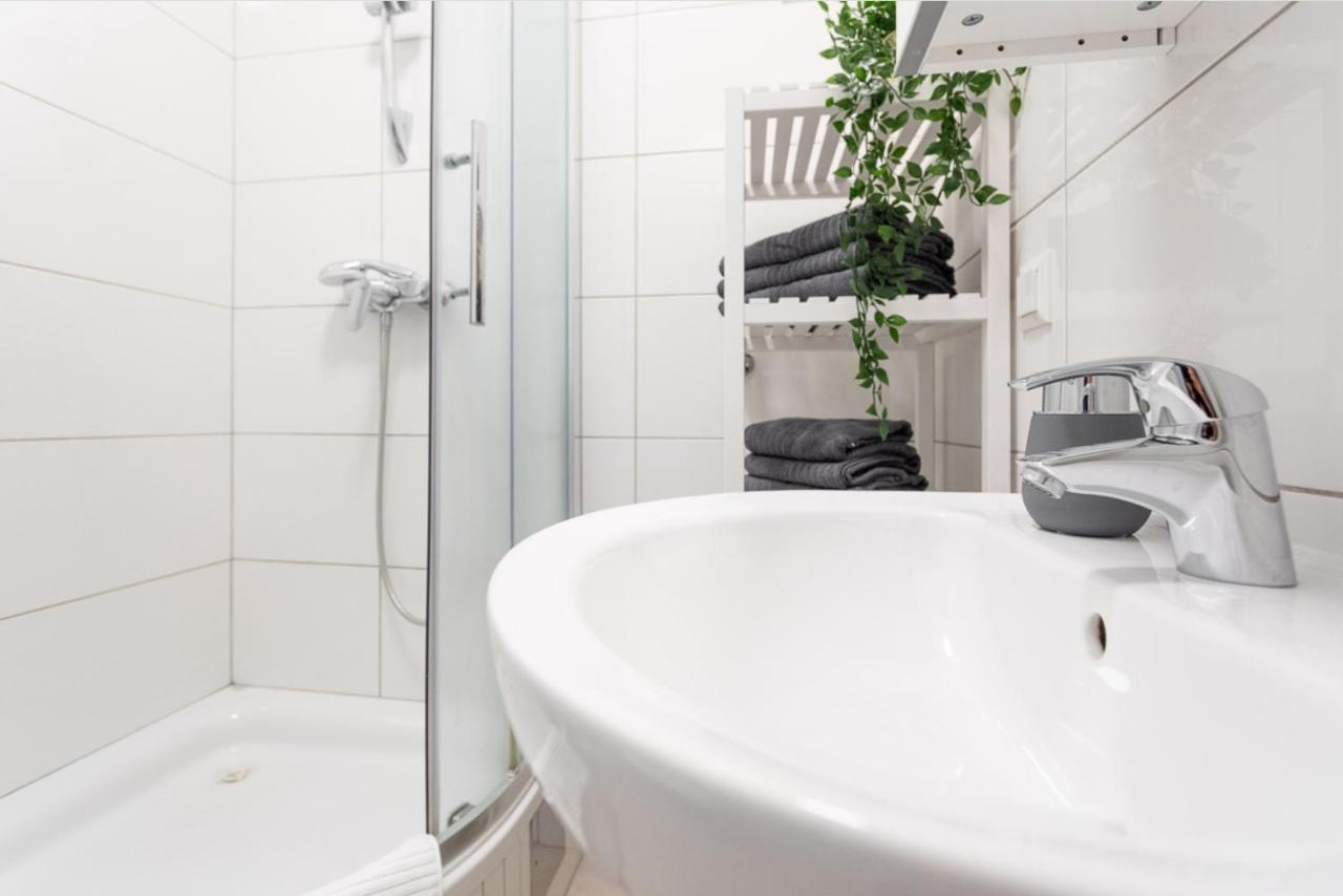 Charmante Wohnung L Bg8 Wien Exteriör bild